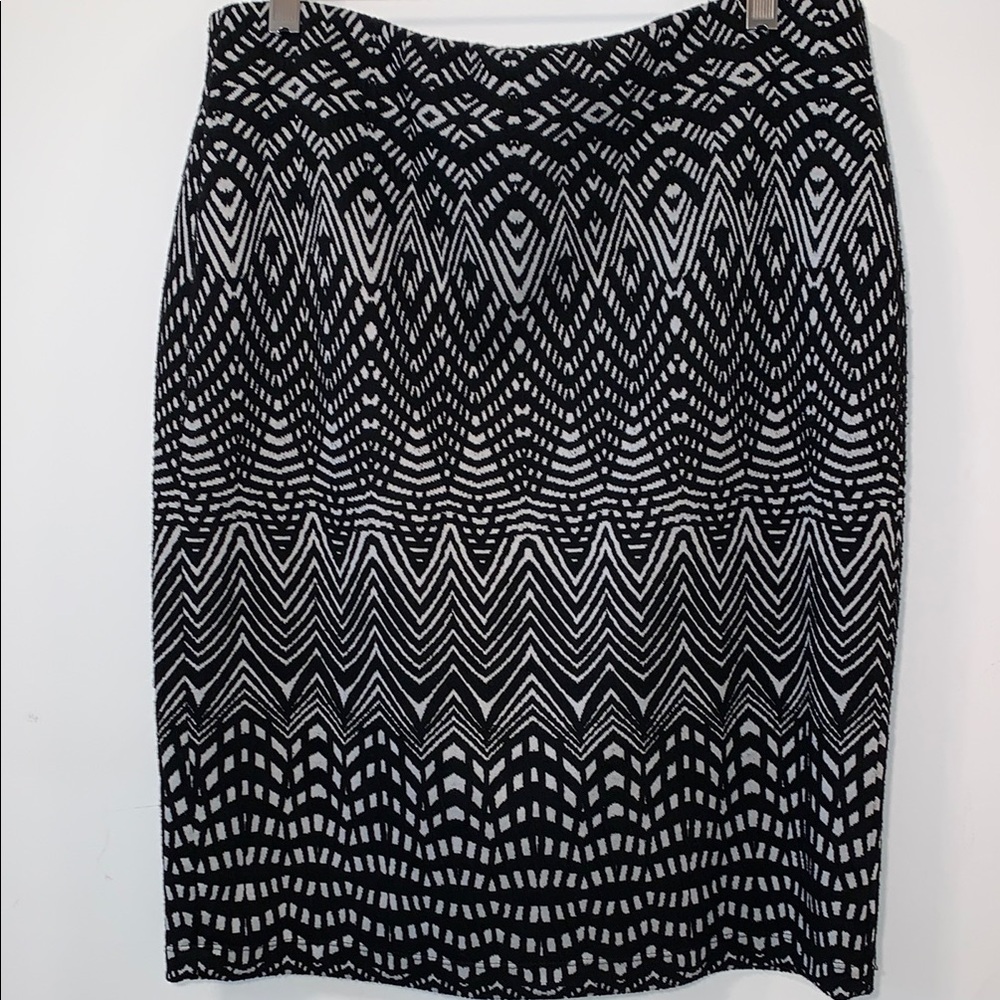 Ann Taylor Black and White Knee-Length Pencil Skirt